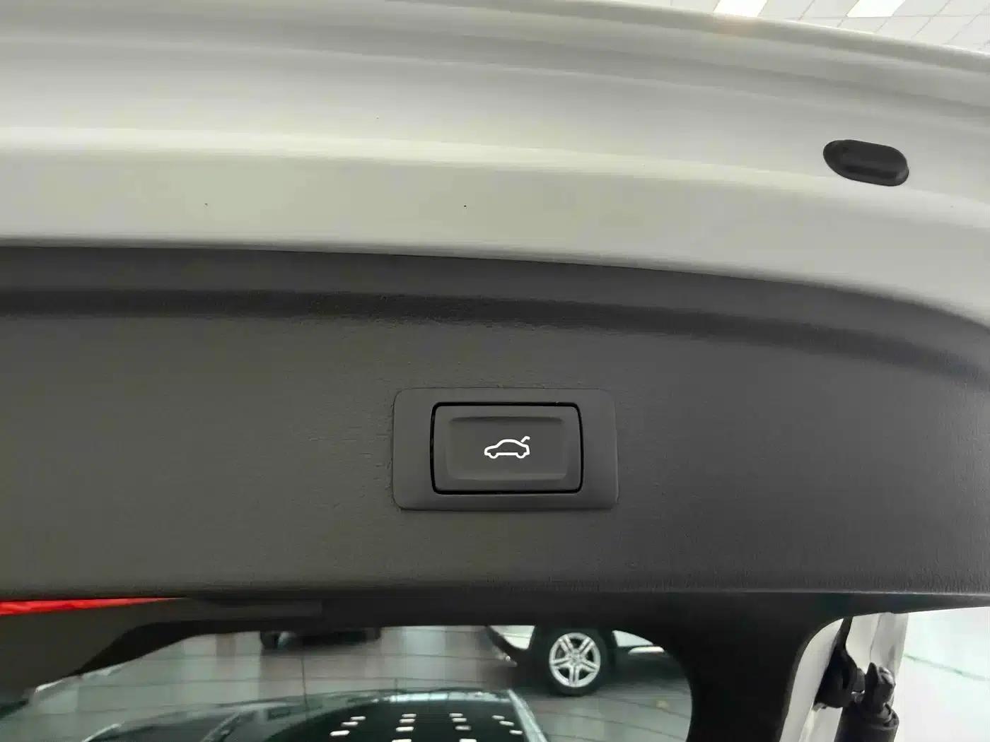 Audi A3 2023 Sportback 35 TFSI Fashion Sport — миниатюра 18
