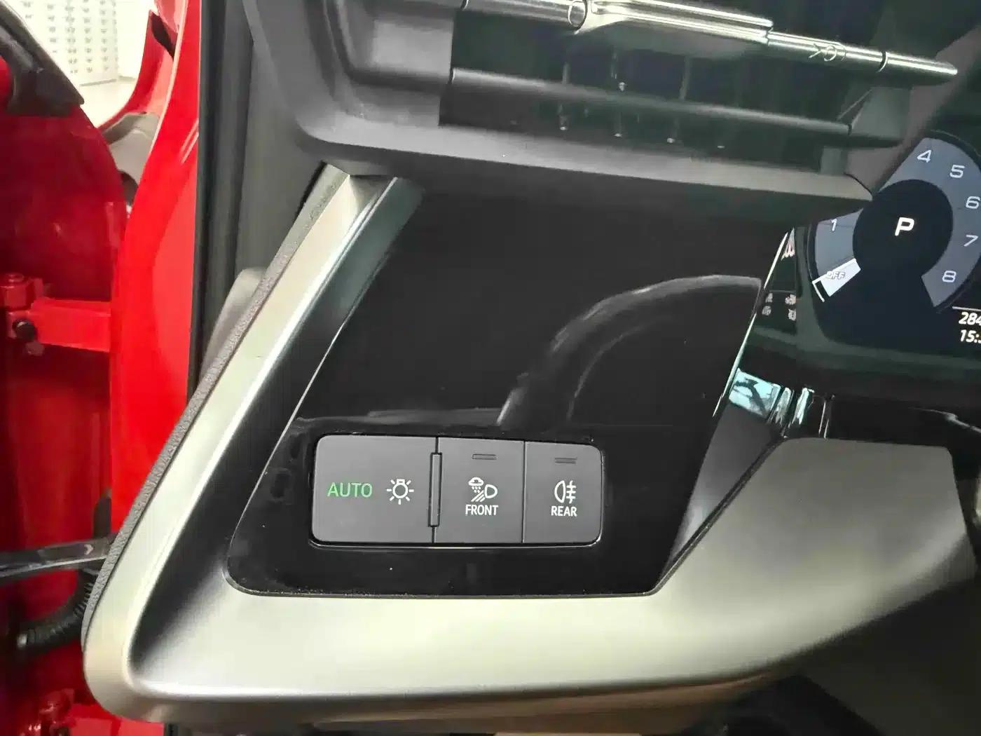 Audi A3 2022 Sportback 35 TFSI Progressive Sport — миниатюра 11