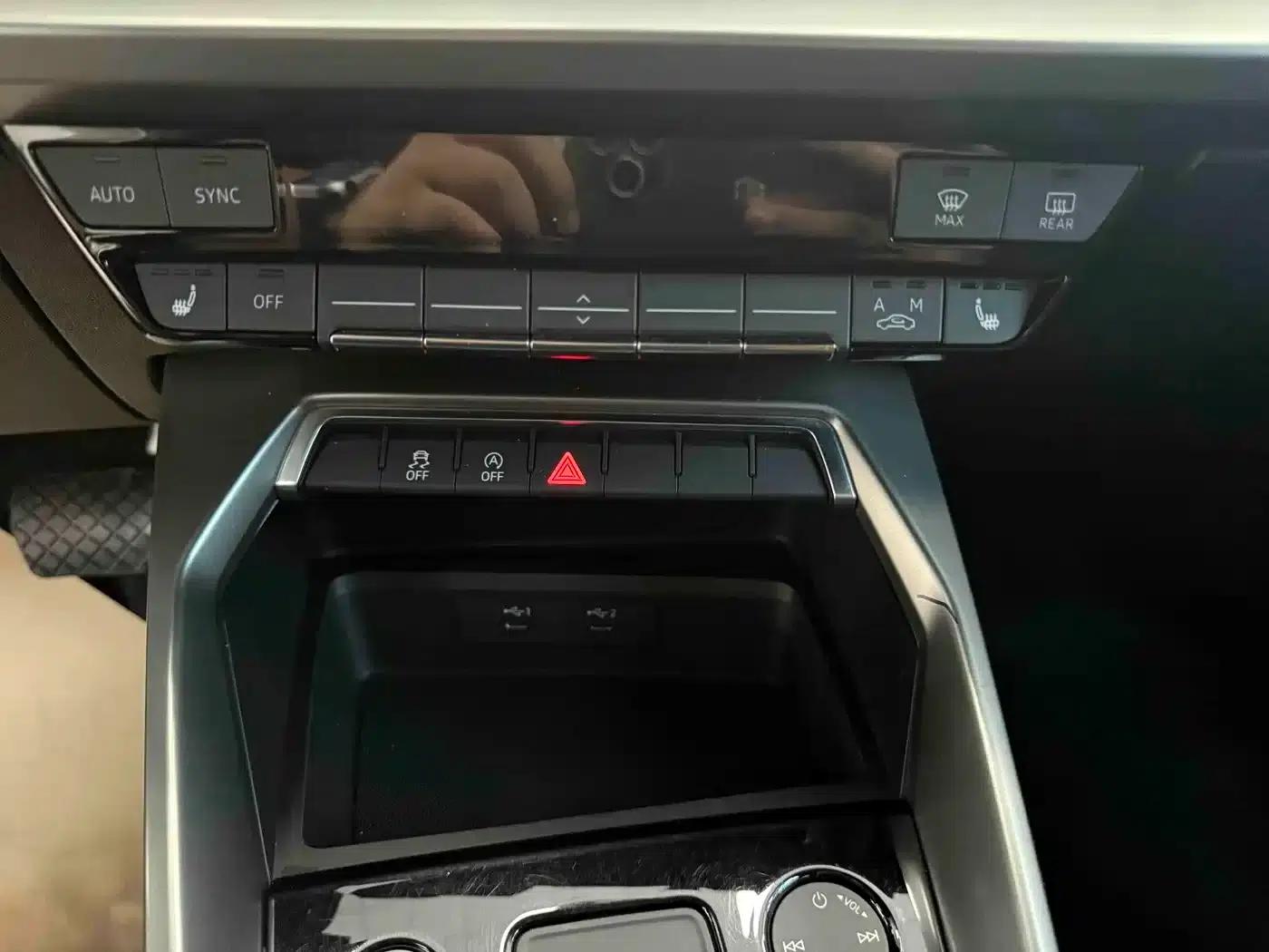 Audi A3 2022 Sportback 35 TFSI Progressive Sport — миниатюра 12