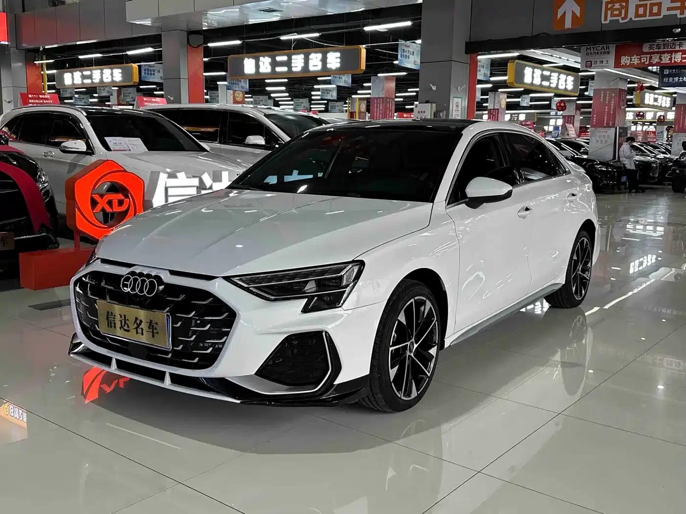 Audi A3 2025 A3L Limousine 35TFSI Flying Spur Premium Edition — миниатюра 1