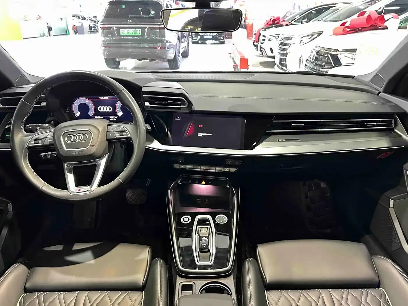 Audi A3 2025 A3L Limousine 35TFSI Flying Spur Premium Edition — миниатюра 11