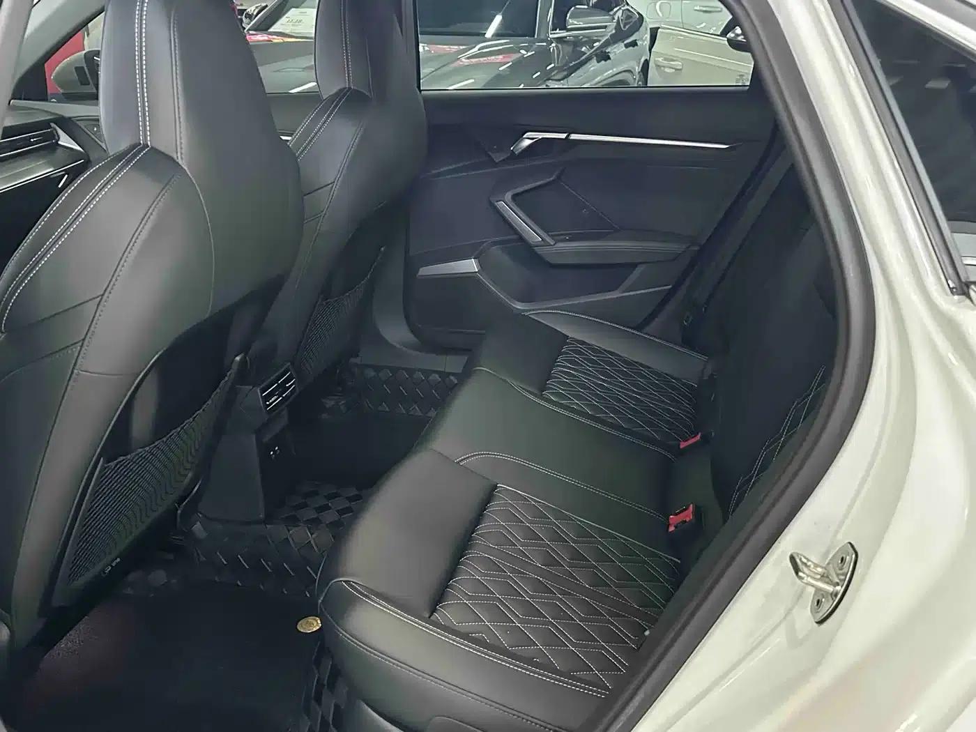 Audi A3 2025 A3L Limousine 35TFSI Flying Spur Premium Edition — миниатюра 16