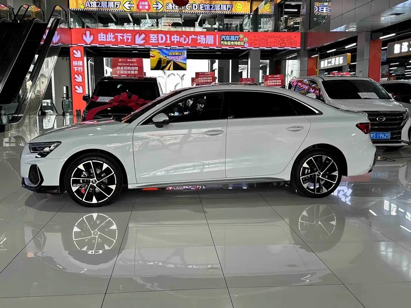 Audi A3 2025 A3L Limousine 35TFSI Flying Spur Premium Edition — миниатюра 7