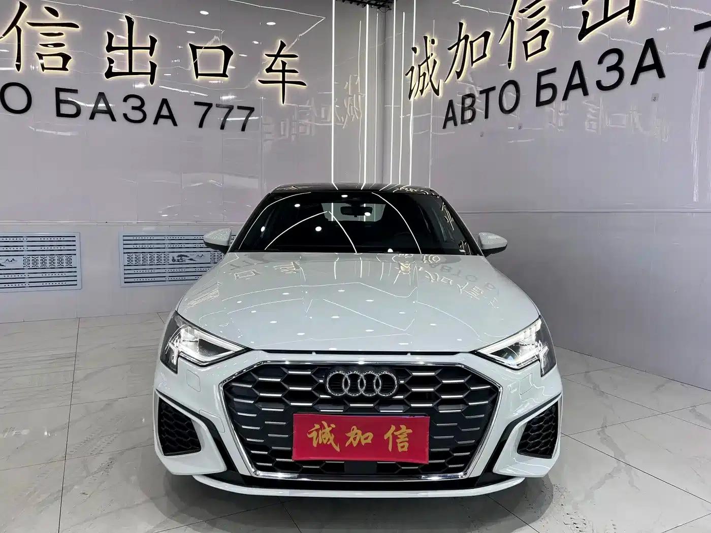 Audi A3 2023 Facelift A3L Limousine 35 TFSI Luxury Sport — миниатюра 2