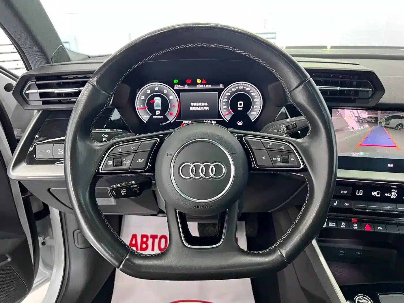 Audi A3 2023 Facelift A3L Limousine 35 TFSI Luxury Sport — миниатюра 11