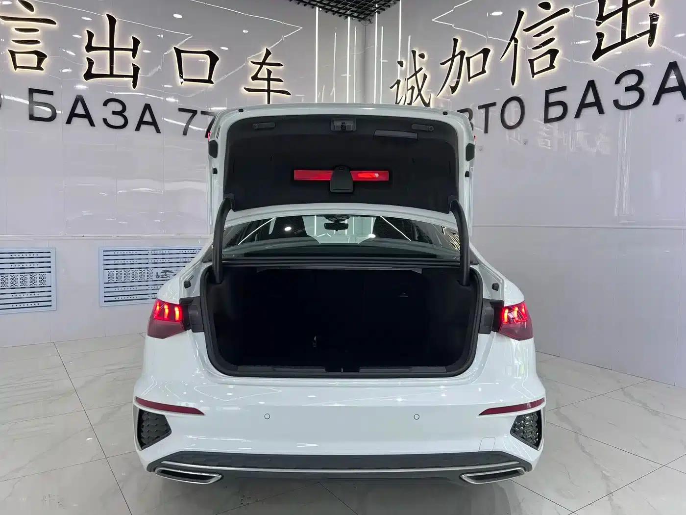 Audi A3 2023 Facelift A3L Limousine 35 TFSI Luxury Sport — миниатюра 17