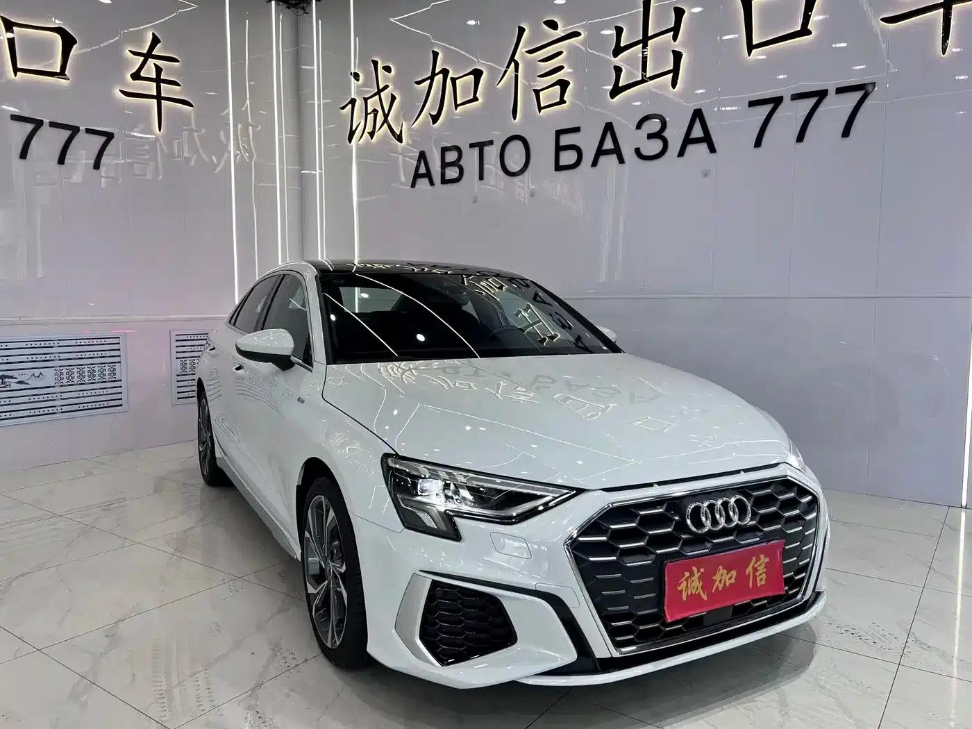 Audi A3 2023 Facelift A3L Limousine 35 TFSI Luxury Sport — миниатюра 3