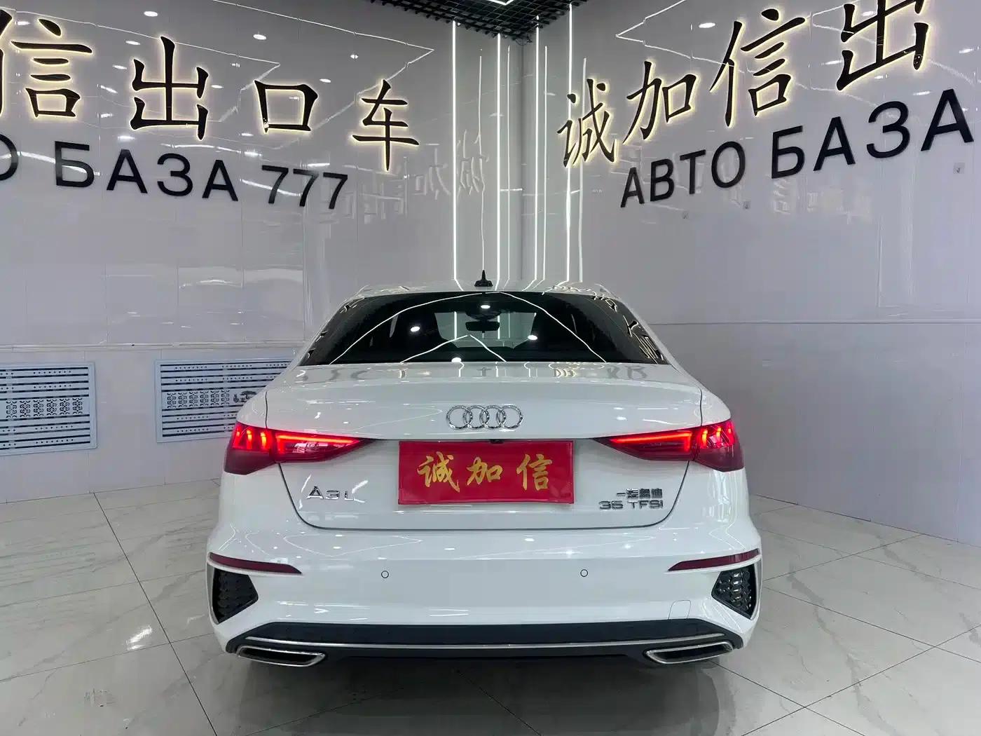 Audi A3 2023 Facelift A3L Limousine 35 TFSI Luxury Sport — миниатюра 5