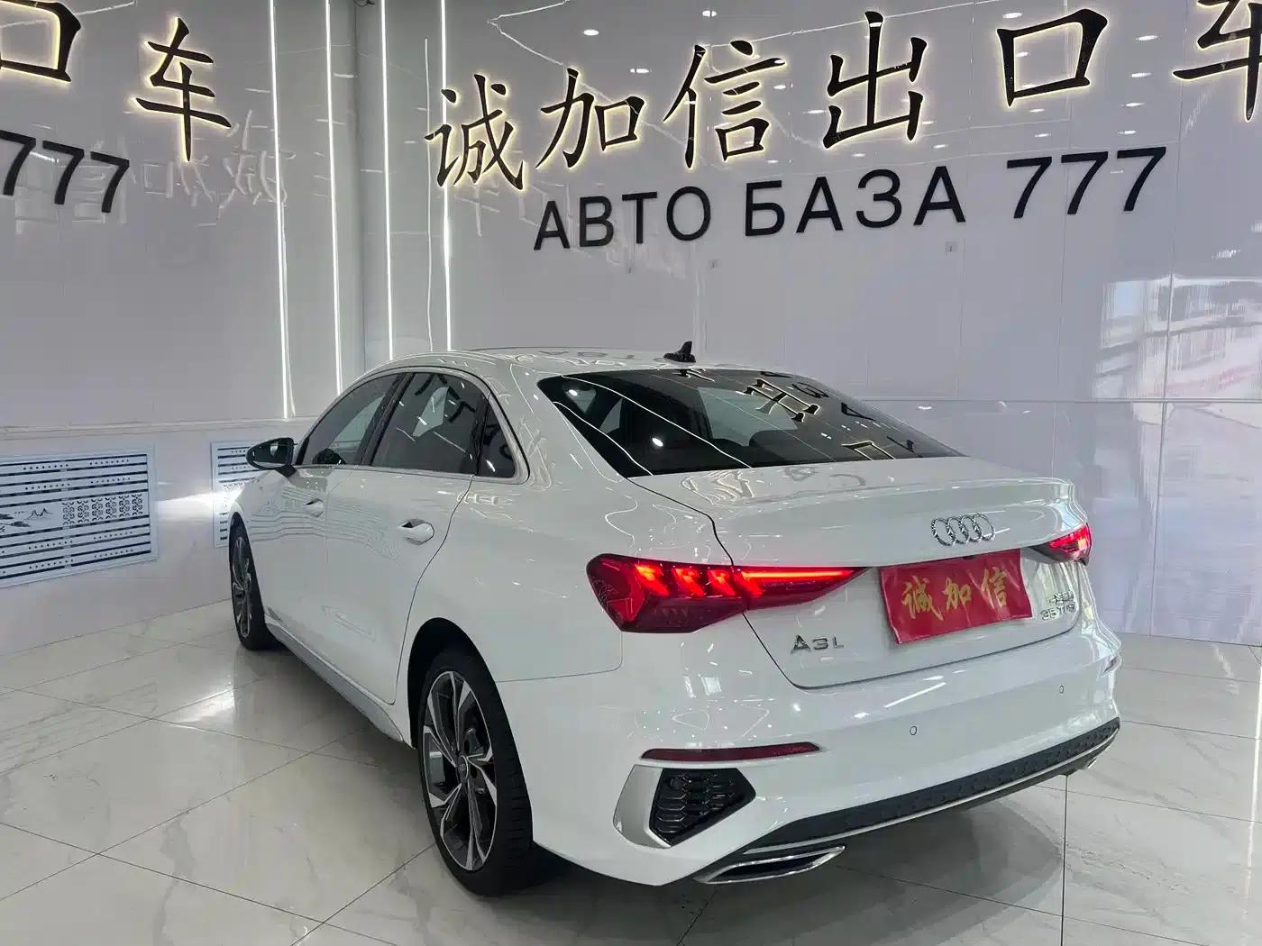 Audi A3 2023 Facelift A3L Limousine 35 TFSI Luxury Sport — миниатюра 6