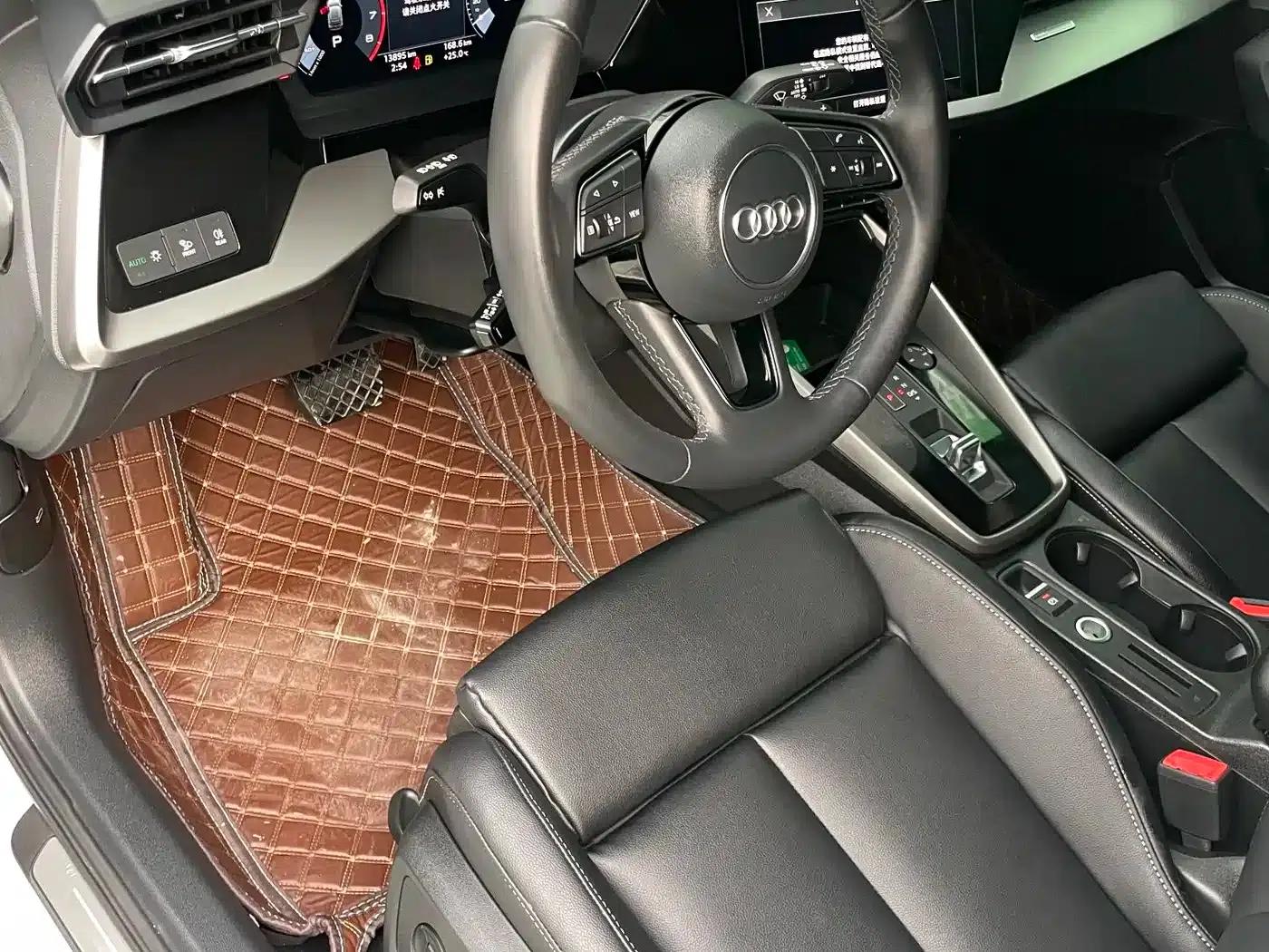 Audi A3 2023 Facelift Sportback 35 TFSI Progressive Sport — миниатюра 15