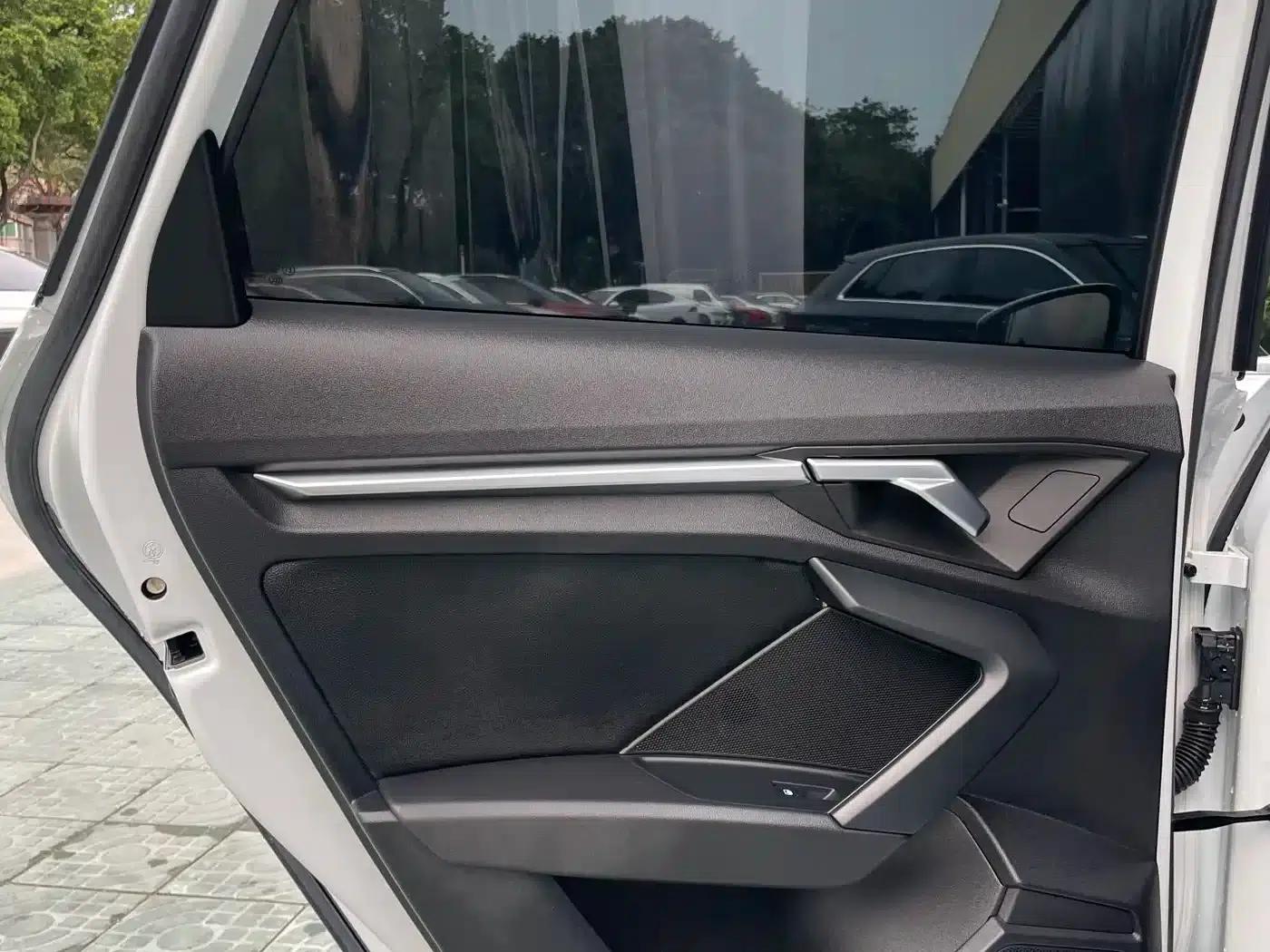 Audi A3 2023 Facelift Sportback 35 TFSI Progressive Sport — миниатюра 16