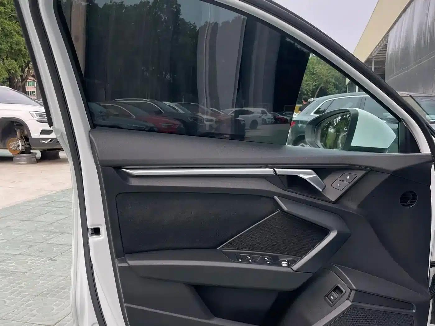 Audi A3 2023 Facelift Sportback 35 TFSI Progressive Sport — миниатюра 17
