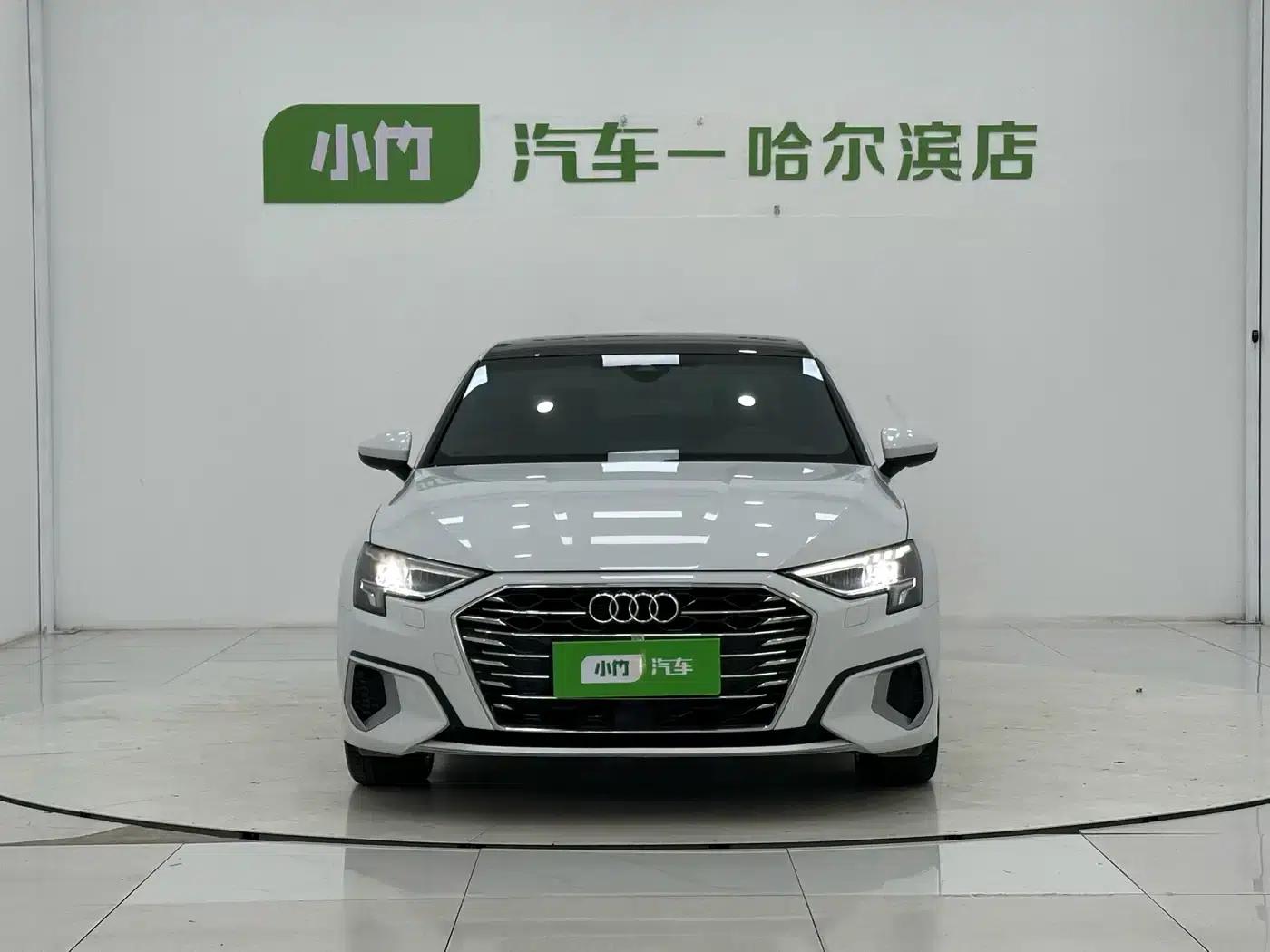 Audi A3 2023 Facelift A3L Limousine 35 TFSI Fashionable Elegant Model — миниатюра 2
