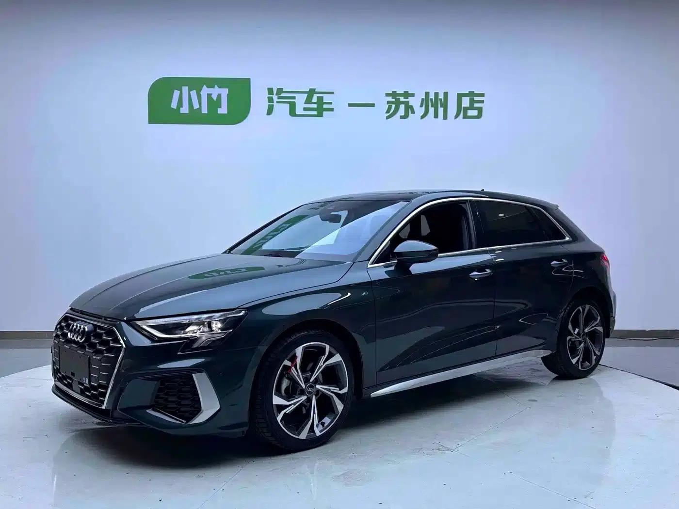Audi A3 2022 Sportback 35 TFSI Luxury Sport — миниатюра 1