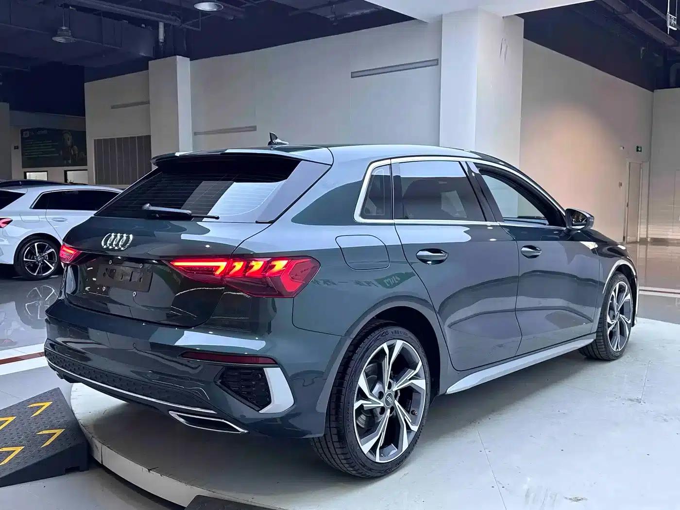 Audi A3 2022 Sportback 35 TFSI Luxury Sport — миниатюра 6