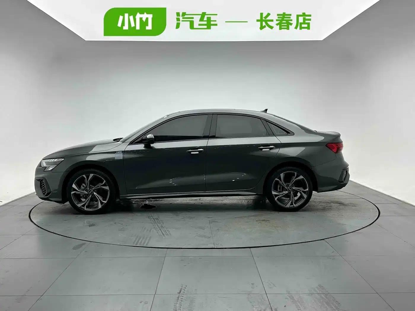 2022 Audi A3 A3L Limousine 35 TFSI Luxury Sport — миниатюра 3