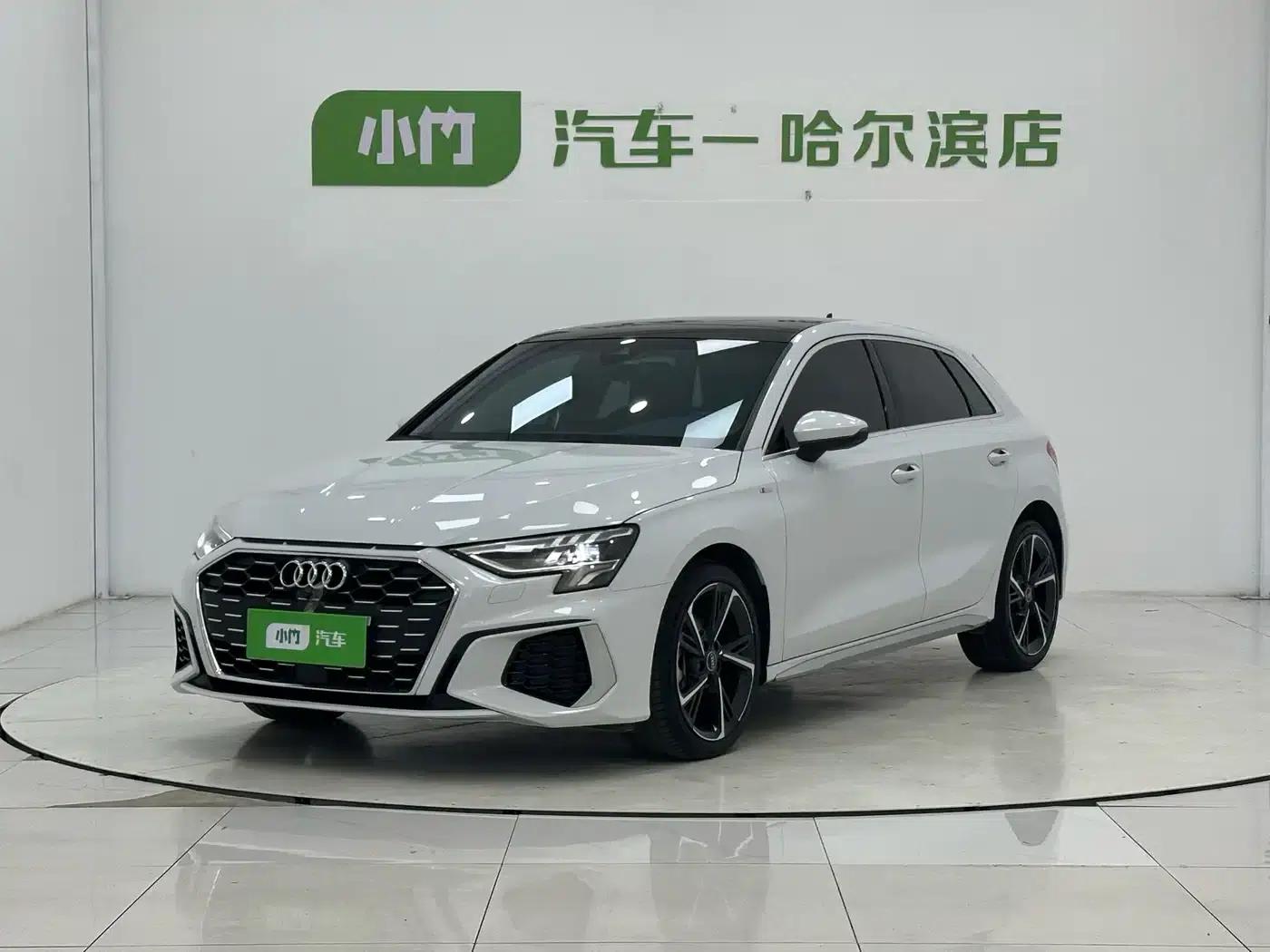 Audi A3 2023 Facelift Sportback 35 TFSI Fashion Sporty Model — миниатюра 1