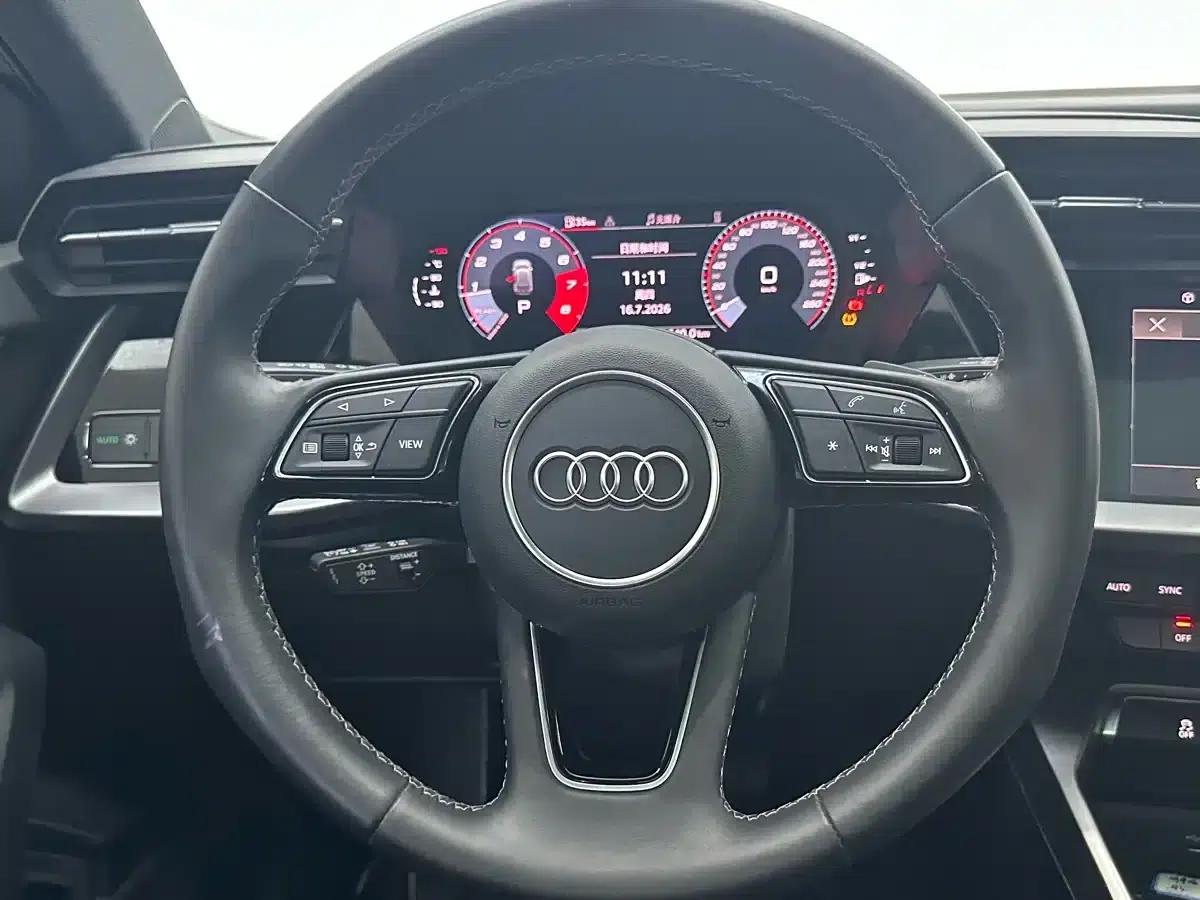 Audi A3 2023 Facelift Sportback 35 TFSI Fashion Sporty Model — миниатюра 11