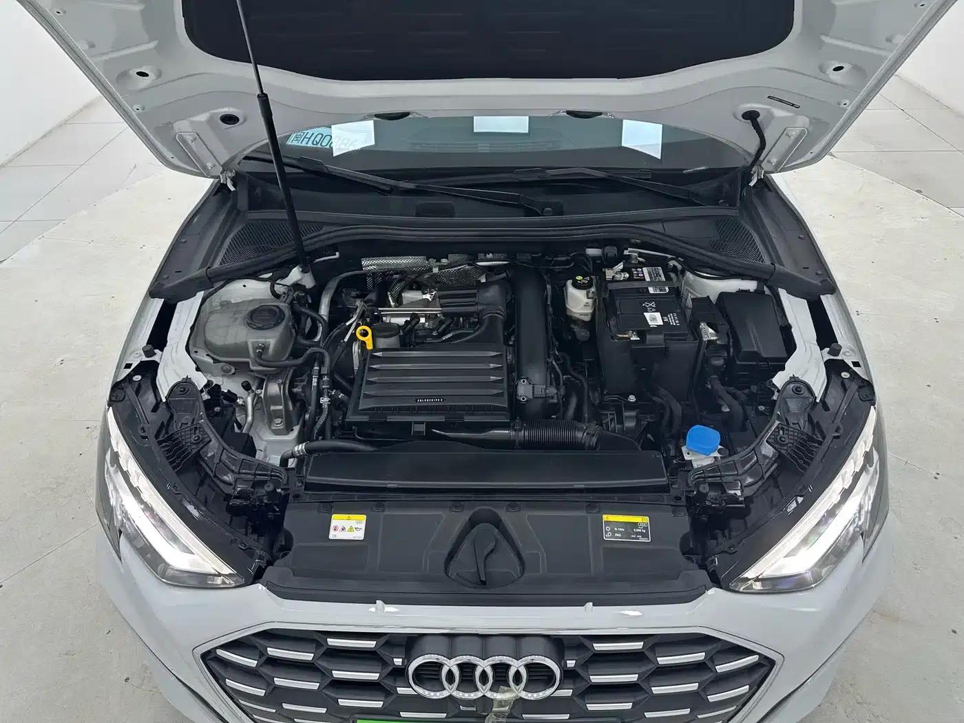 Audi A3 2023 Facelift Sportback 35 TFSI Fashion Sporty Model — миниатюра 18