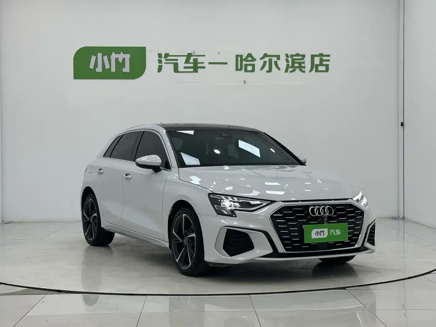 Audi A3 2023 Facelift Sportback 35 TFSI Fashion Sporty Model — миниатюра 3
