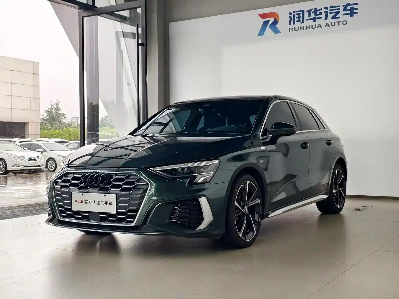 Audi A3 2021 Sportback 35 TFSI Fashion Sport — миниатюра 1
