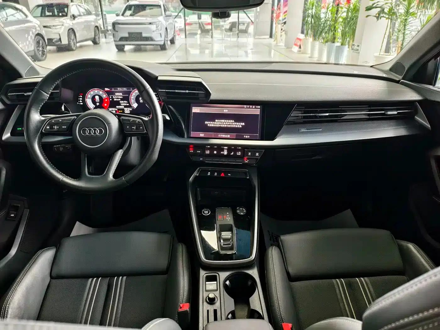Audi A3 2021 Sportback 35 TFSI Fashion Sport — миниатюра 10