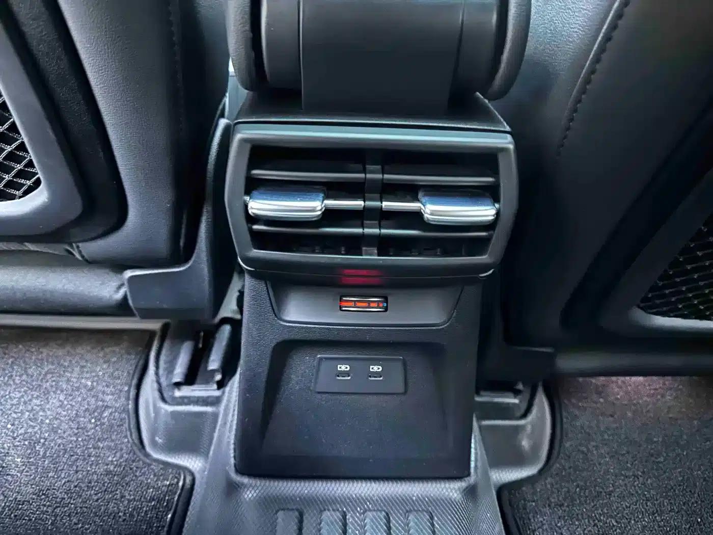 Audi A3 2023 Facelift Sportback 35 TFSI Luxury Sport — миниатюра 17