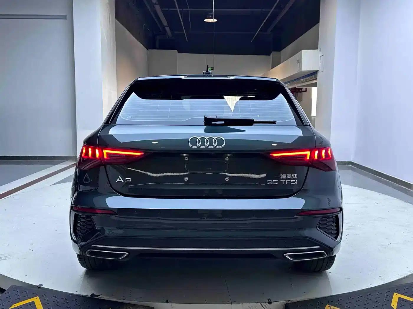 Audi A3 2023 Facelift Sportback 35 TFSI Luxury Sport — миниатюра 4