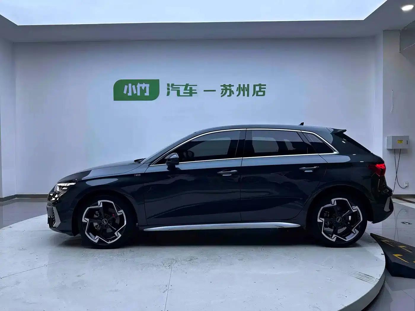 Audi A3 2023 Facelift Sportback 35 TFSI Luxury Sport — миниатюра 8