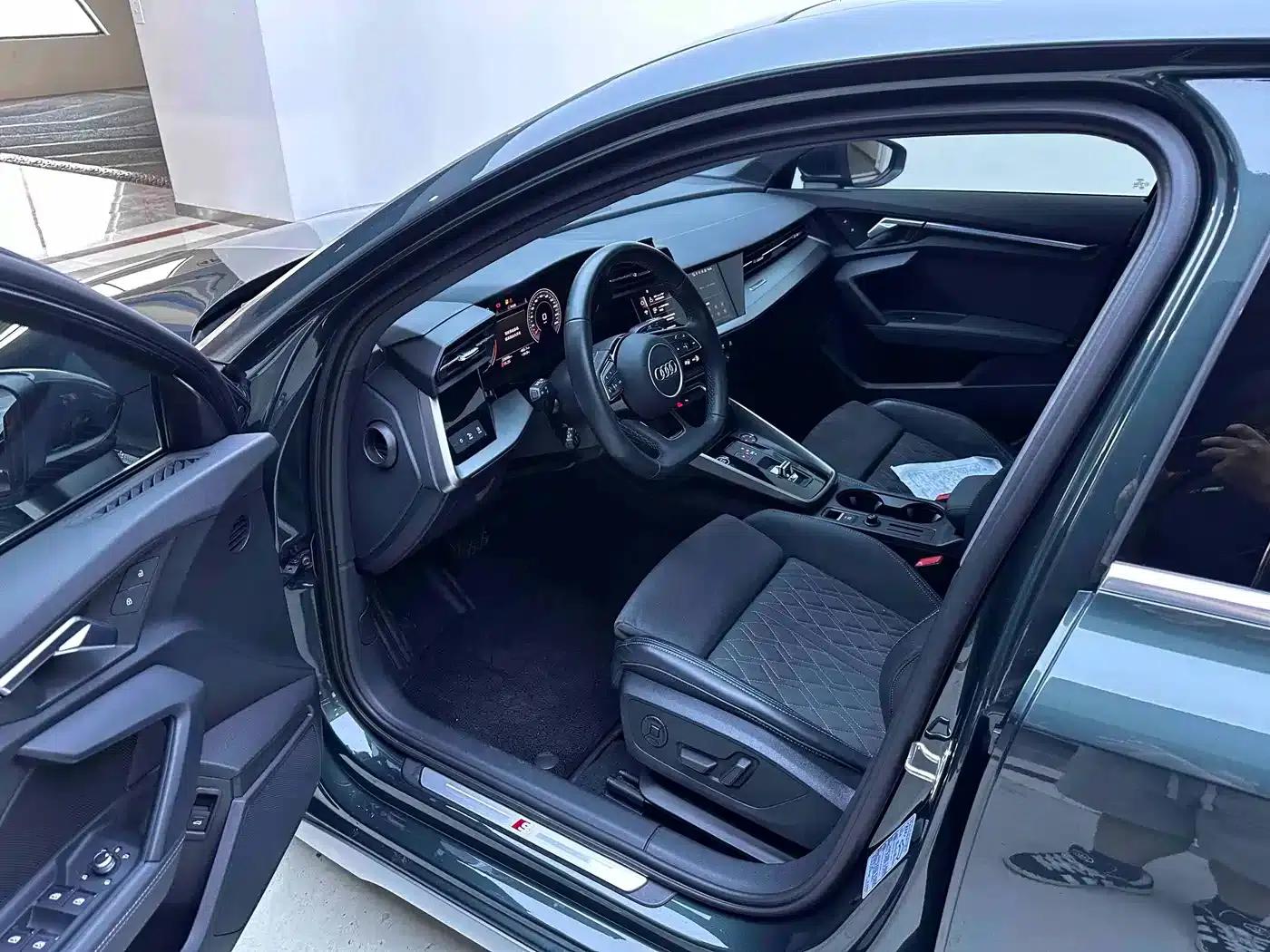 Audi A3 2023 Facelift Sportback 35 TFSI Luxury Sport — миниатюра 9