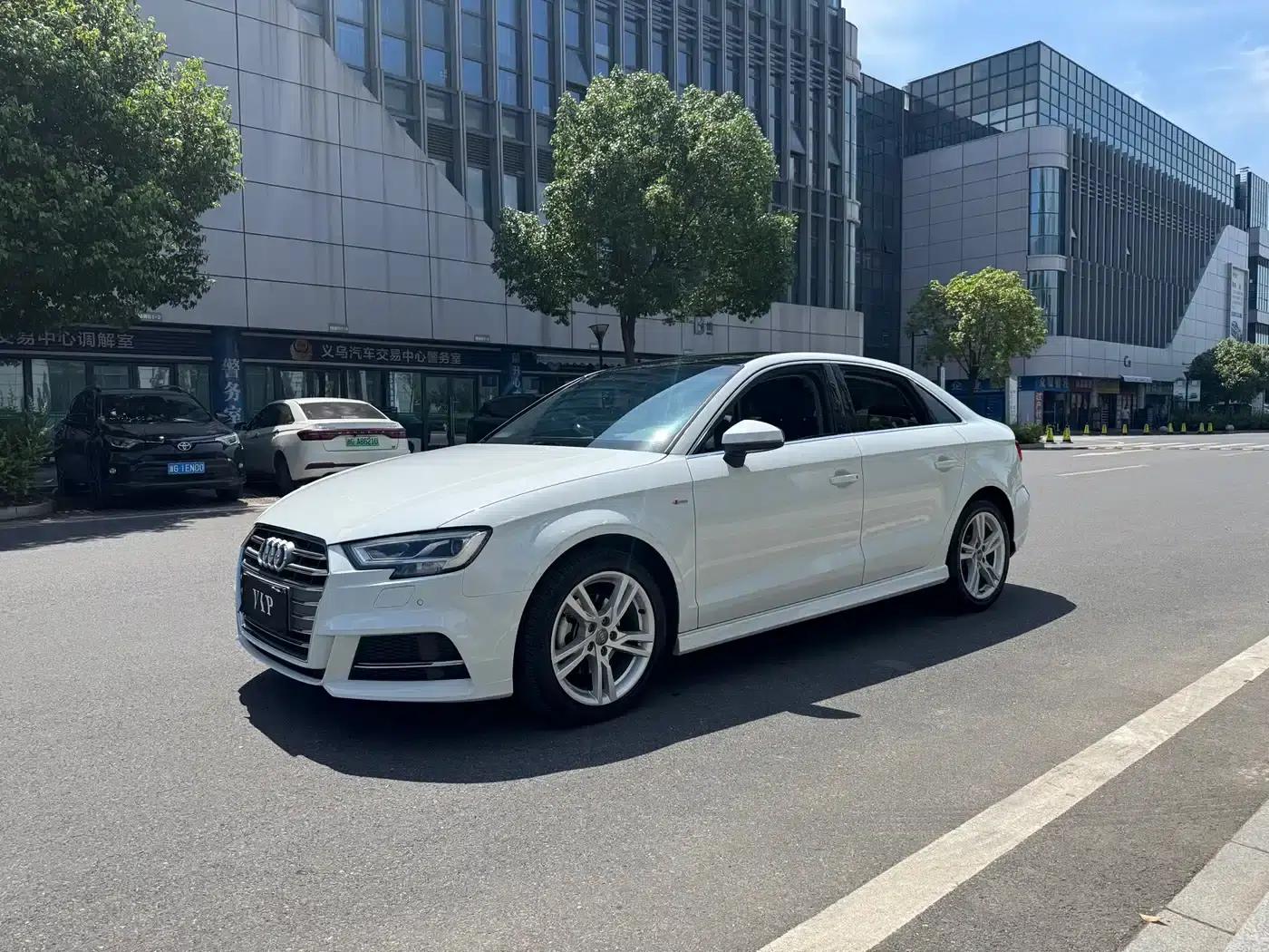 Audi A3 2020 Limousine 35 TFSI Fashion Edition (National V Emission Standard) — миниатюра 1