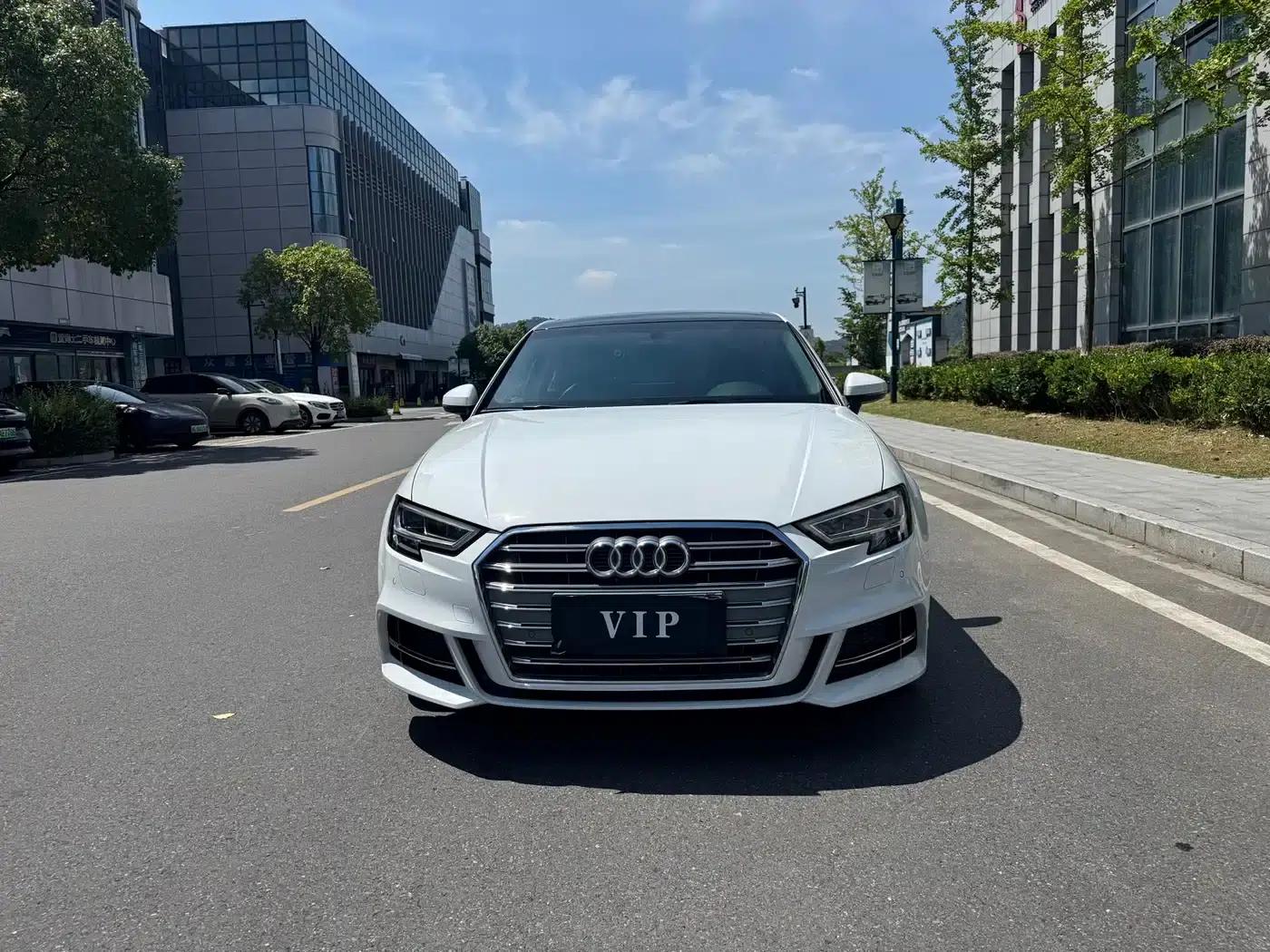 Audi A3 2020 Limousine 35 TFSI Fashion Edition (National V Emission Standard) — миниатюра 3