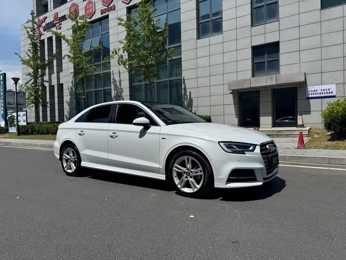 Audi A3 2020 Limousine 35 TFSI Fashion Edition (National V Emission Standard) — миниатюра 4