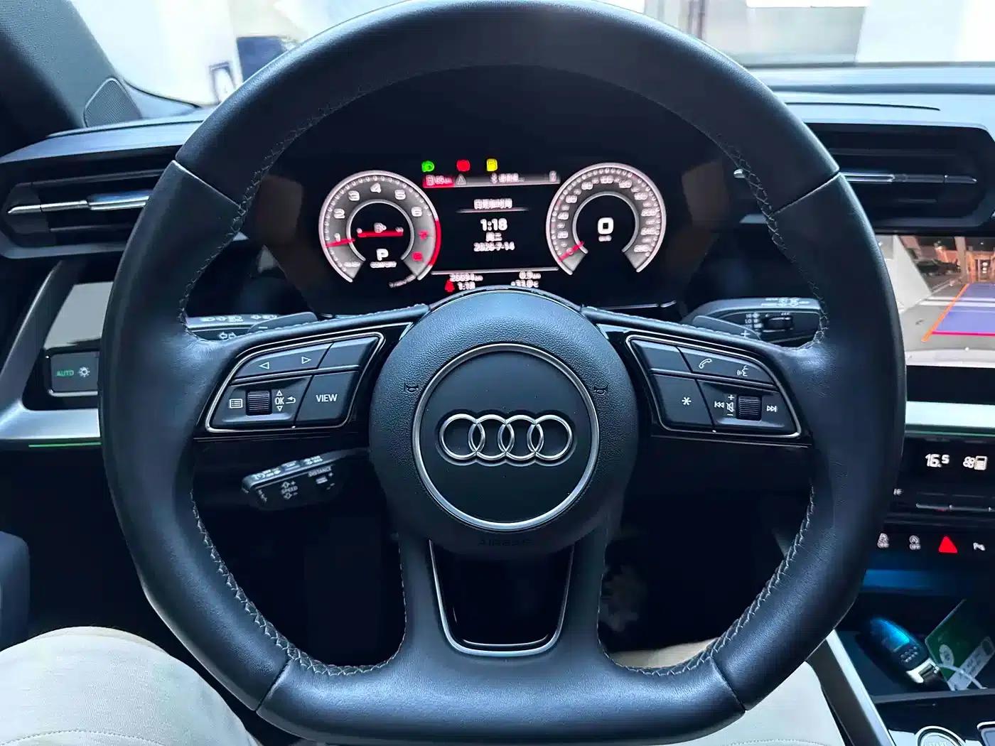 Audi A3 2023 Sportback 35 TFSI Luxury Sport — миниатюра 12