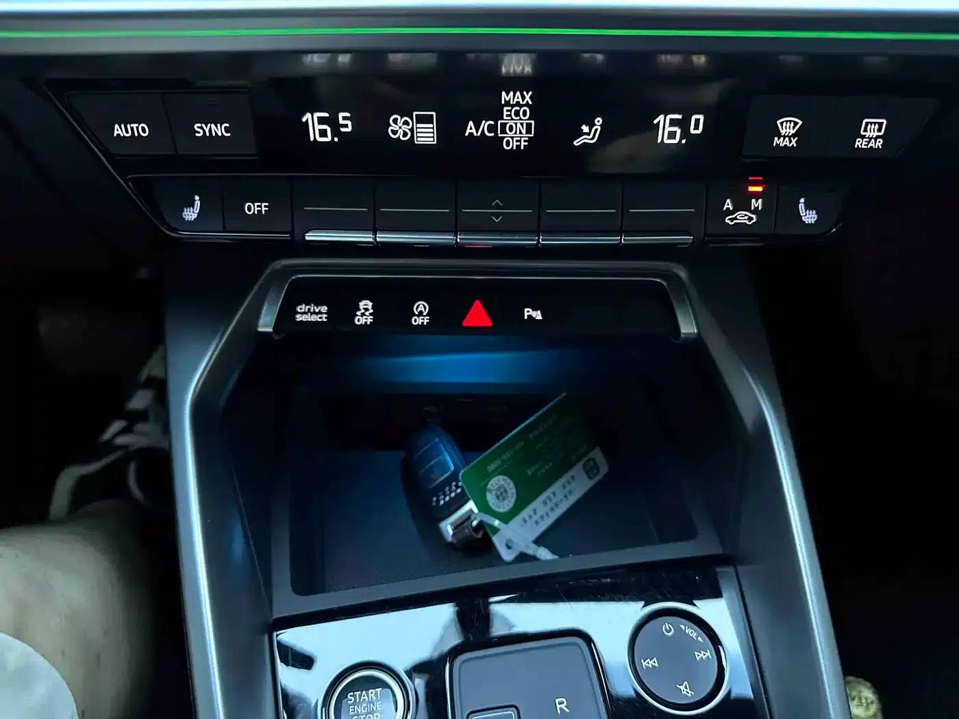 Audi A3 2023 Sportback 35 TFSI Luxury Sport — миниатюра 13