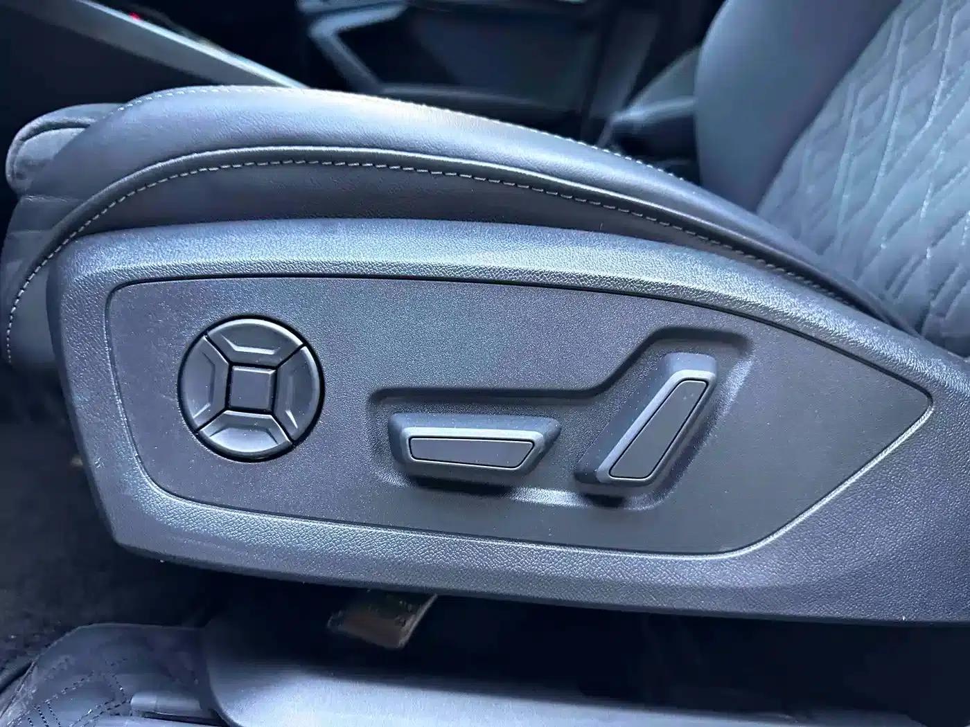 Audi A3 2023 Sportback 35 TFSI Luxury Sport — миниатюра 16