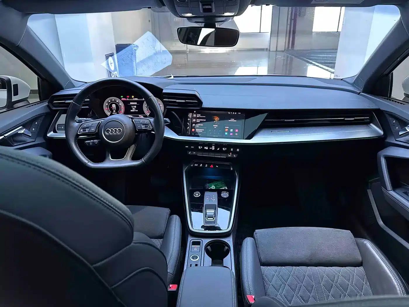 Audi A3 2023 Sportback 35 TFSI Luxury Sport — миниатюра 20