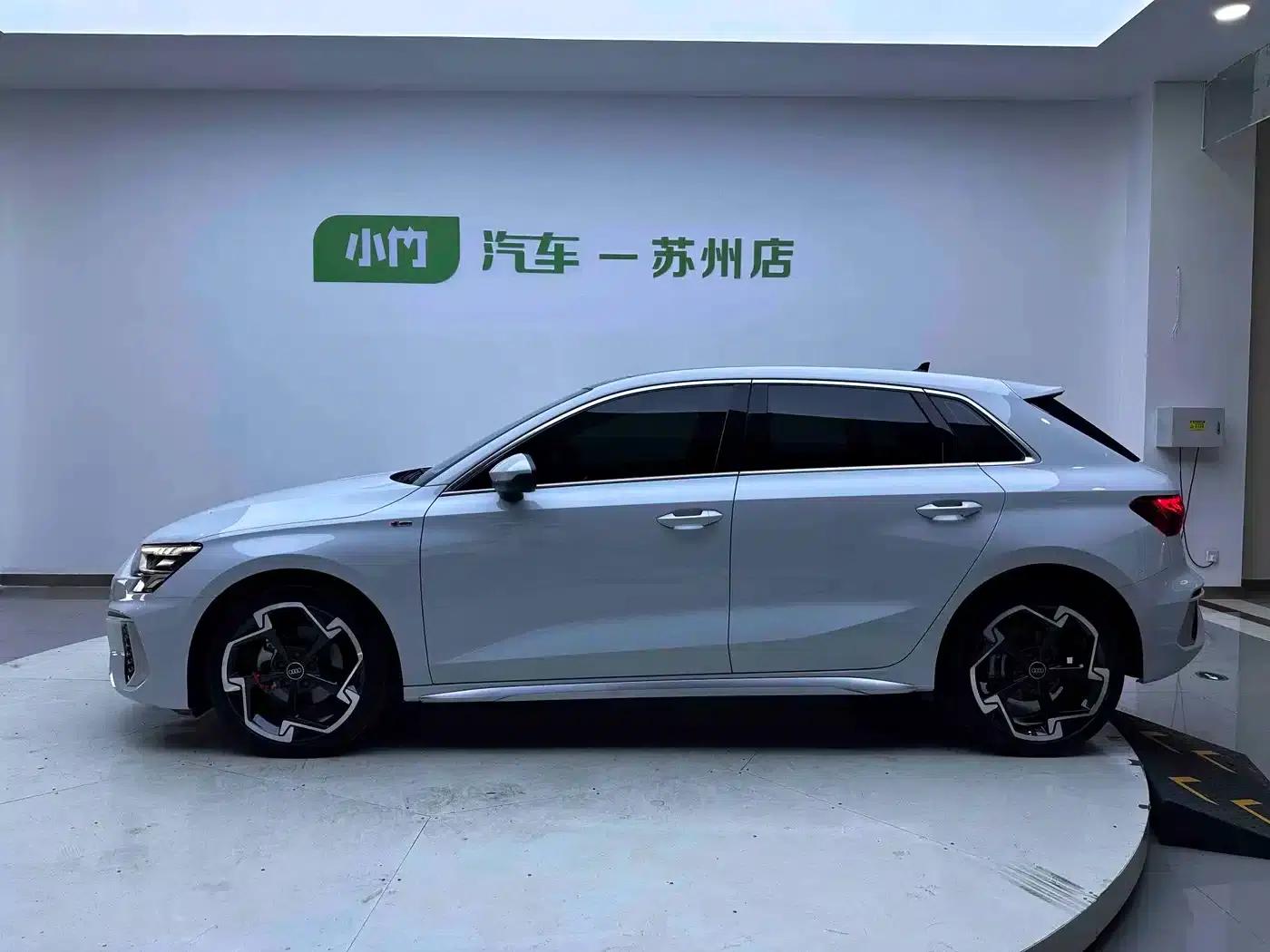 Audi A3 2023 Sportback 35 TFSI Luxury Sport — миниатюра 7