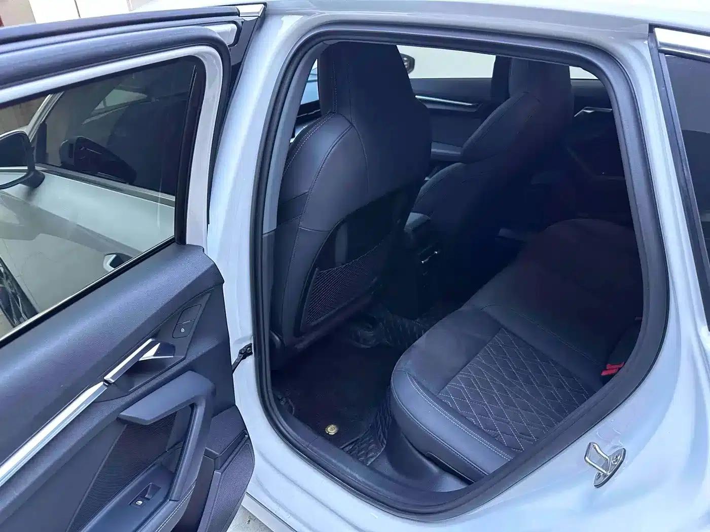Audi A3 2023 Sportback 35 TFSI Luxury Sport — миниатюра 10