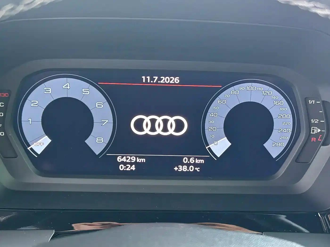 Audi A3 2025 Sportback 35TFSI Flying Spur Luxury Edition — миниатюра 9