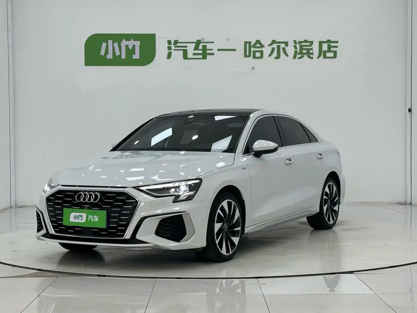 Audi A3 2023 Facelift A3L Limousine 35 TFSI Fashionable Elegant Model — миниатюра 1