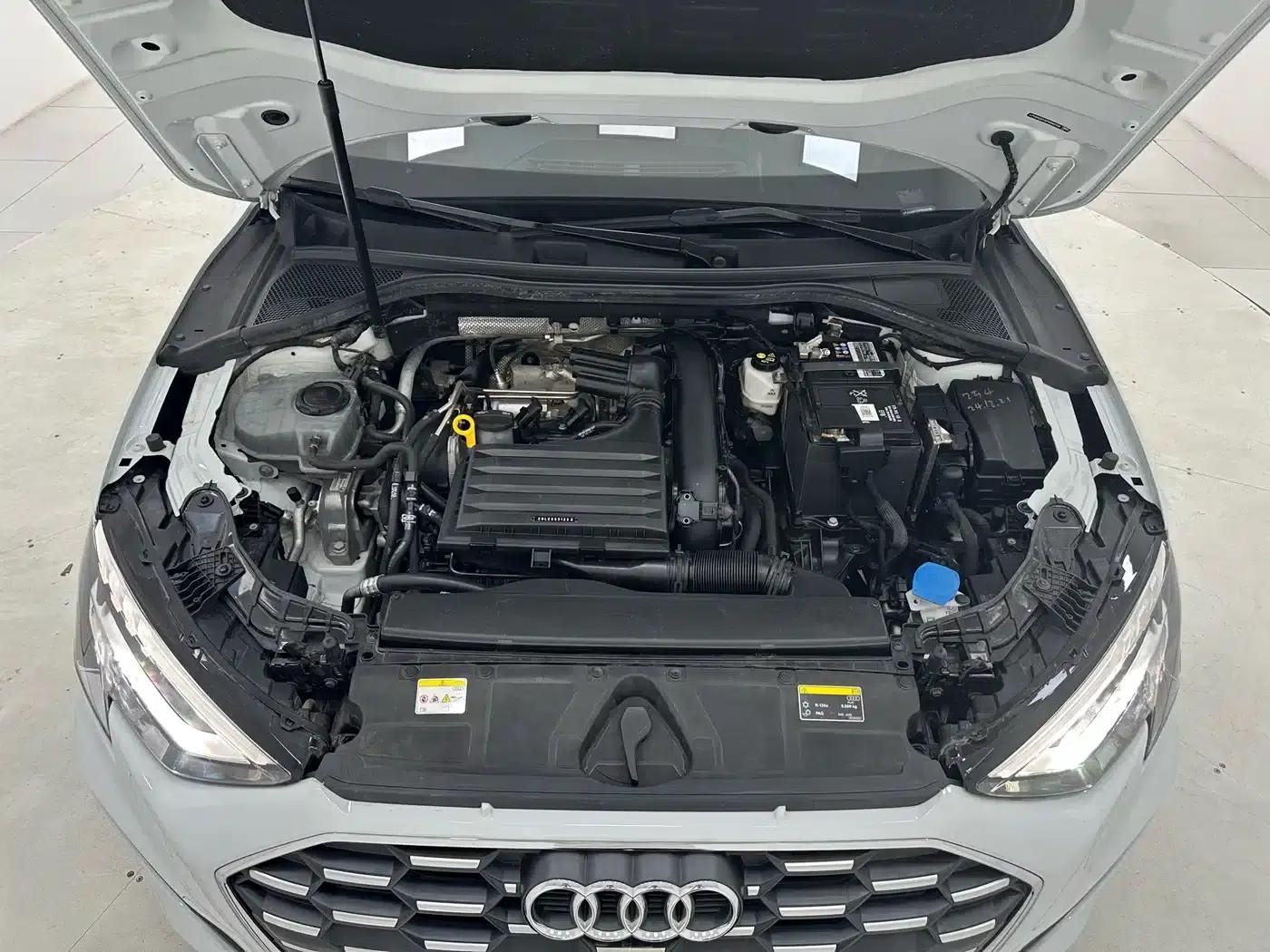 Audi A3 2023 Facelift A3L Limousine 35 TFSI Fashionable Elegant Model — миниатюра 17