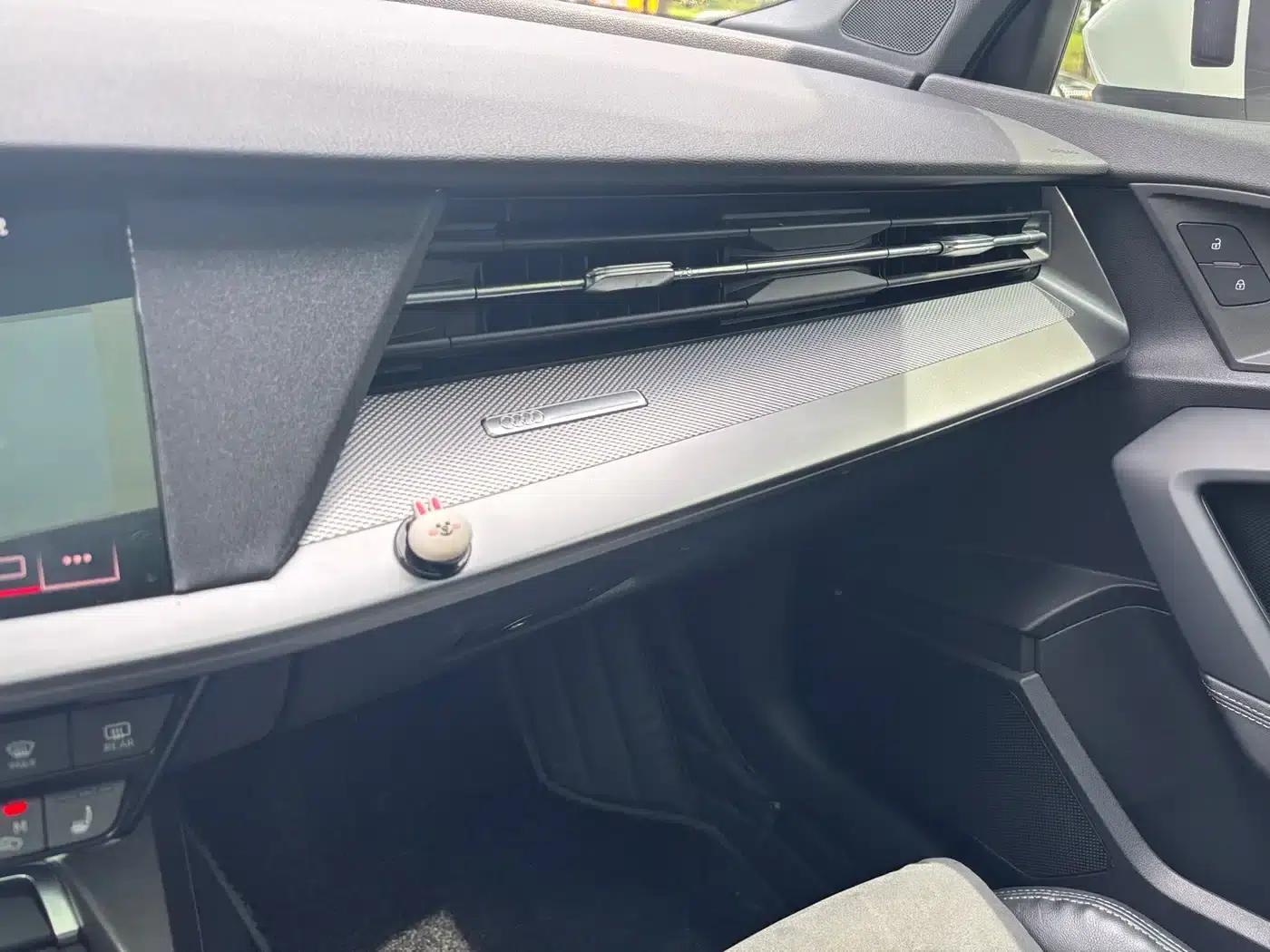 Audi A3 2023 Facelift Sportback 35 TFSI Luxury Sport — миниатюра 13