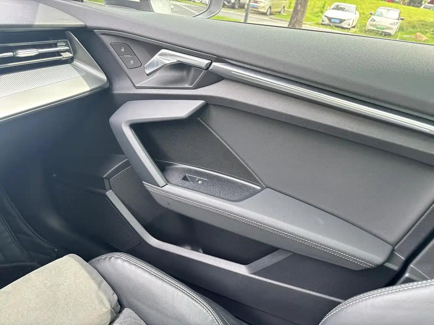 Audi A3 2023 Facelift Sportback 35 TFSI Luxury Sport — миниатюра 14