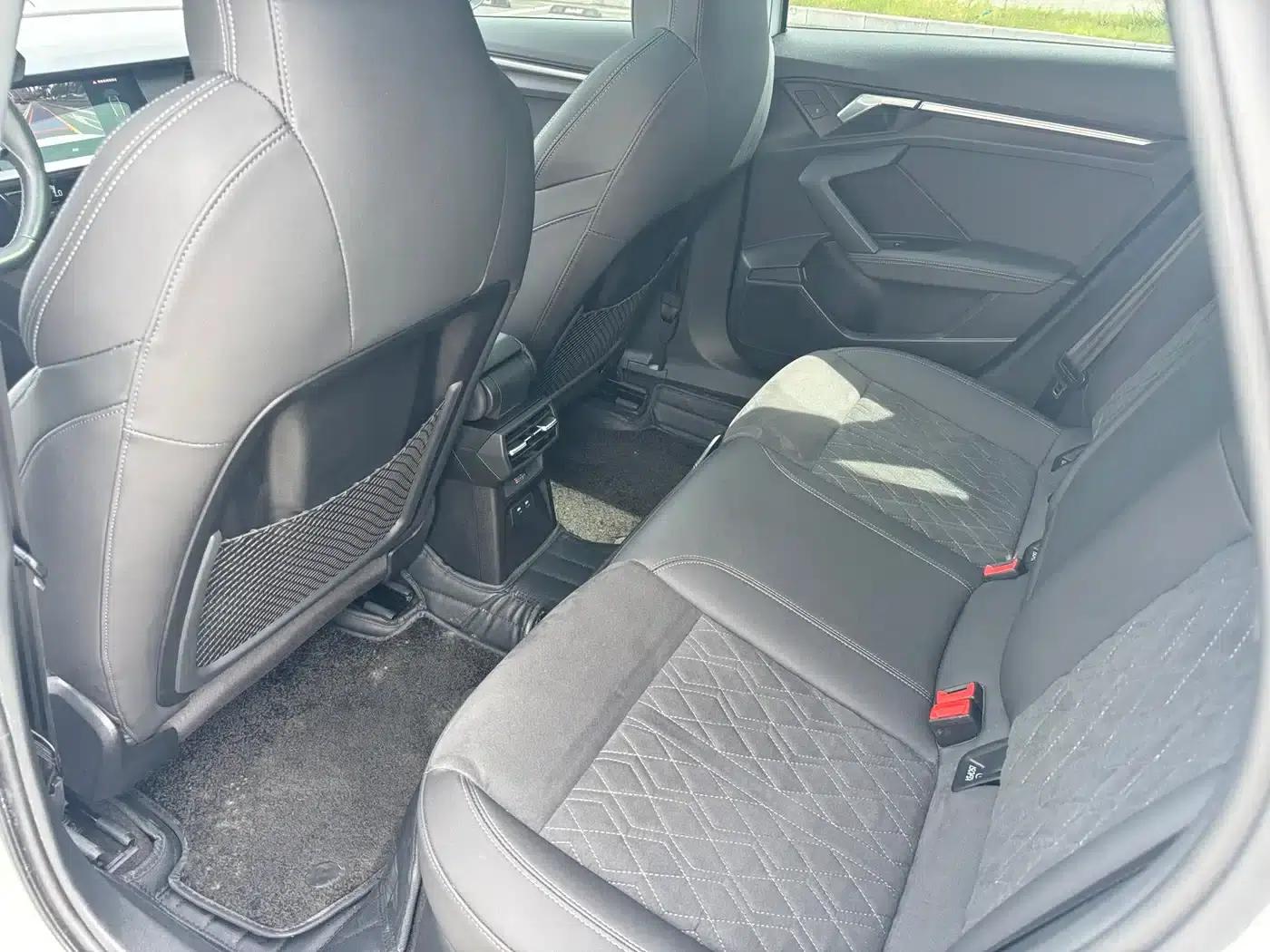 Audi A3 2023 Facelift Sportback 35 TFSI Luxury Sport — миниатюра 8