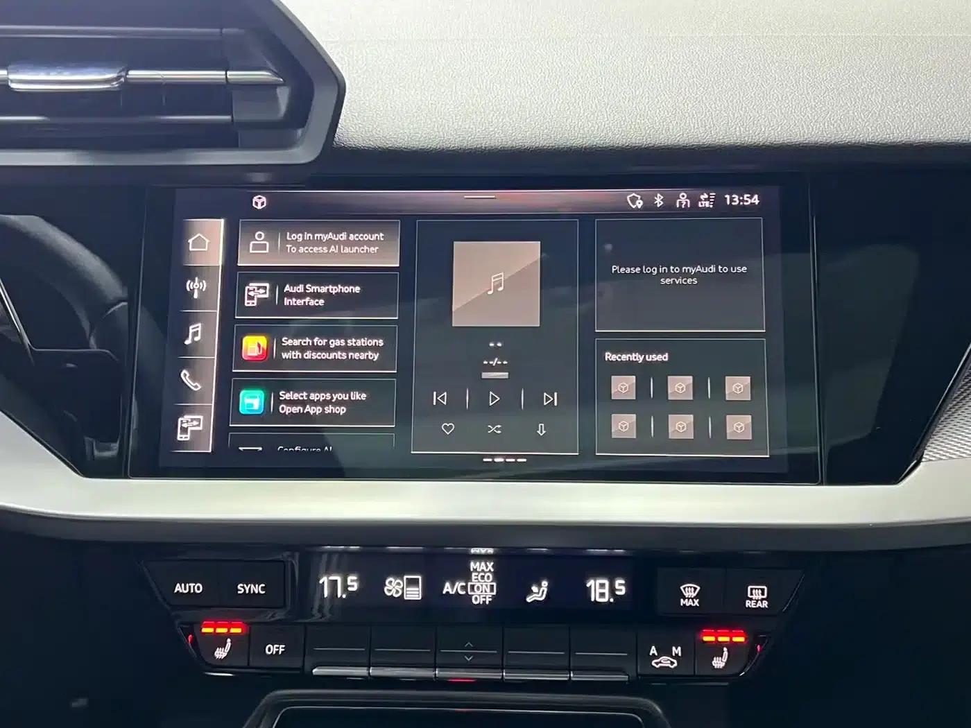 Audi A3 2023 Facelift A3L Limousine 35 TFSI Sporty Edition — миниатюра 11