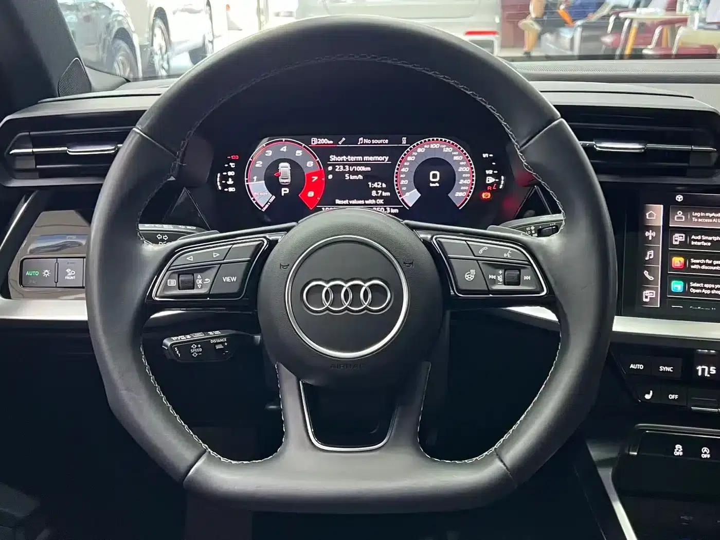 Audi A3 2023 Facelift A3L Limousine 35 TFSI Sporty Edition — миниатюра 10