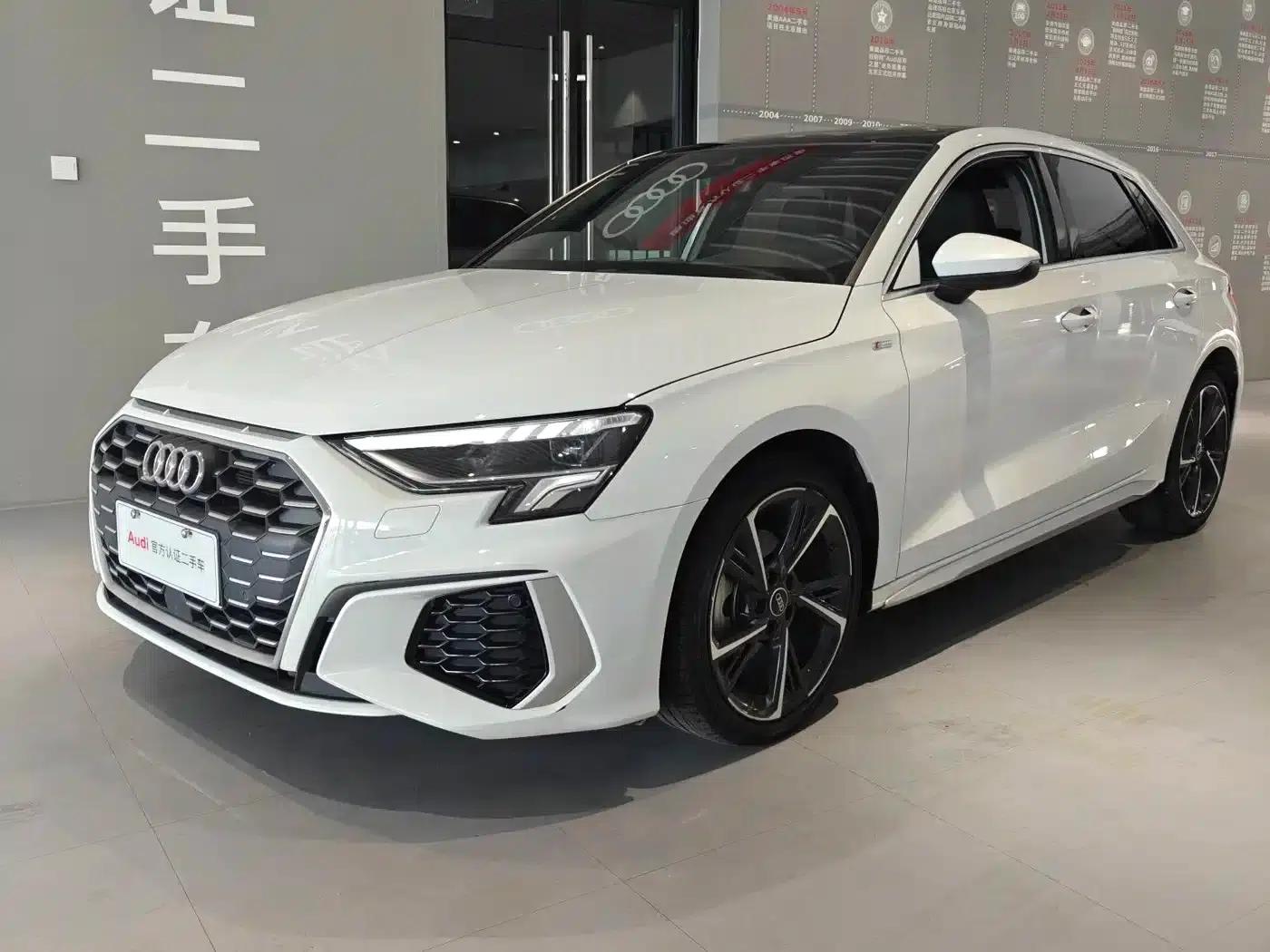 Audi A3 2023 Sportback 35 TFSI Fashion Sport — миниатюра 1