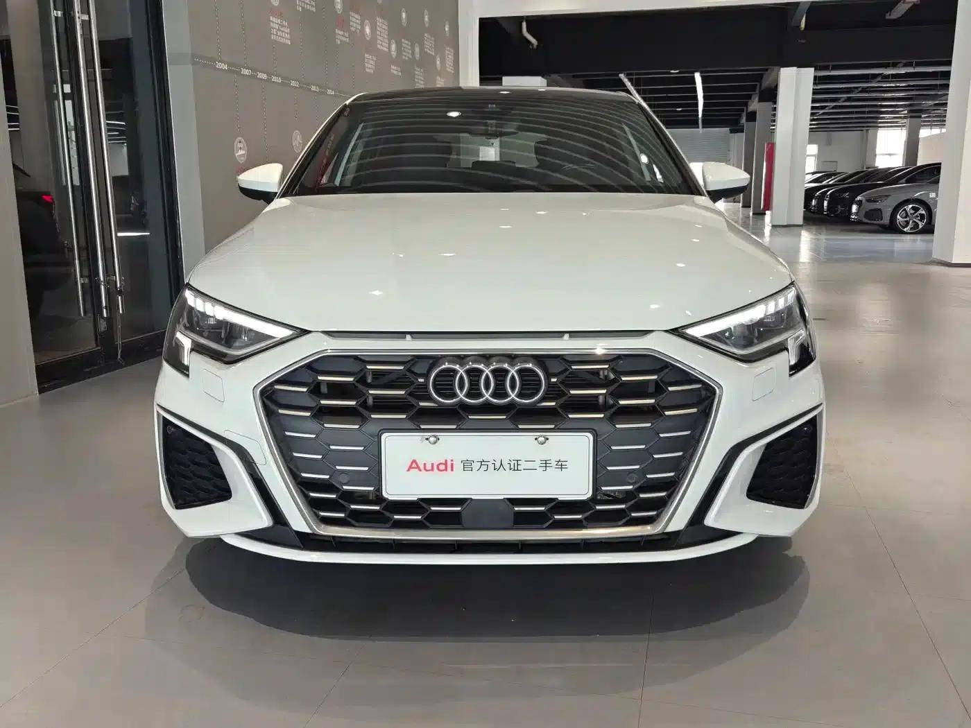 Audi A3 2023 Sportback 35 TFSI Fashion Sport — миниатюра 2