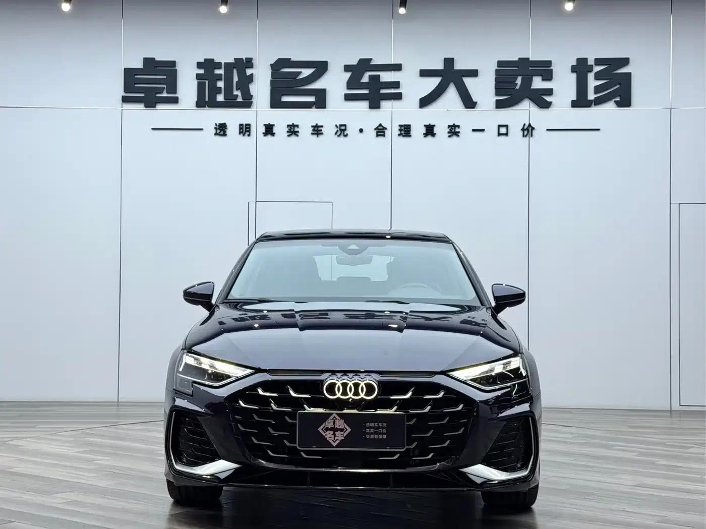 Audi A3 2026 Sportback 35TFSI Flying Spur Luxury Edition — миниатюра 2